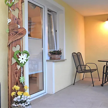 Gartenhaus In Lichtenhain, Cleaning Included Apartment