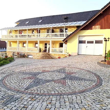 Apartment Gartenhaus In Lichtenhain, Cleaning Included *
